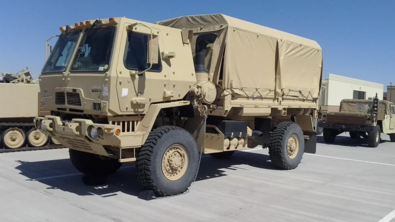 Mercedes Unimog 404 Wojskowy NATO 4×4 terenowy 2x