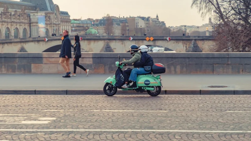 Od skuterów do quadów nowa era mobilności z Barton Motors