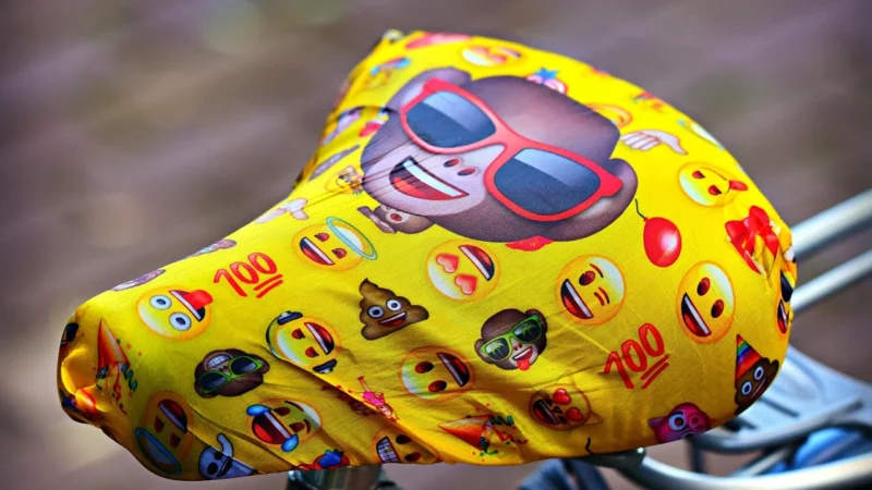 POK-TER POKROWCE MIAROWE SAMOCHODOWE PRZODY VW GOLF 4 GTI