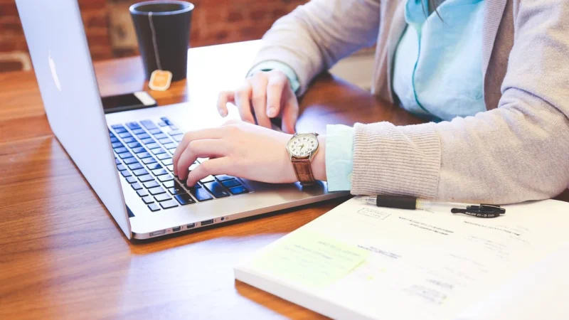 SEO Copywriting: jak pisać skuteczne teksty z uwzględnieniem optymalizacji pod kątem wyszukiwarek?