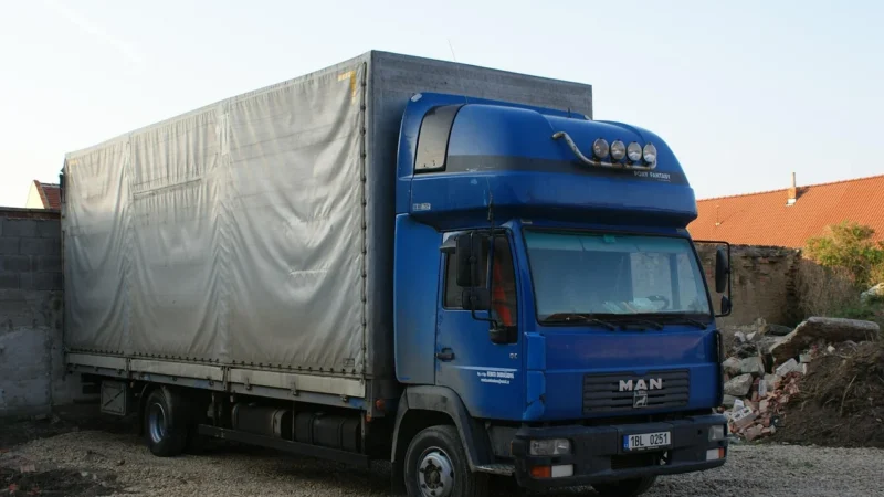 Star L70 / Man 12.185 LC plandeka