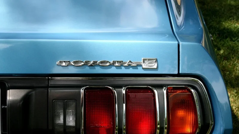 vidaXL Mata gumowa do bagażnika samochodu Peugeot 2008 (2014-)