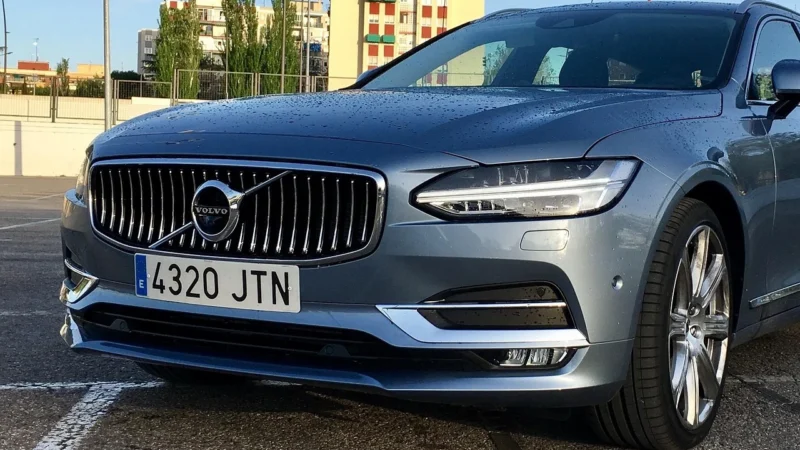 VOLVO 39841630 V90 II oryginalne dywaniki gumowo-welurowe OE