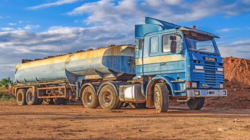 VOLVO FH 480 WYWROTKA 6,20m * HMF 1823 + PILOT